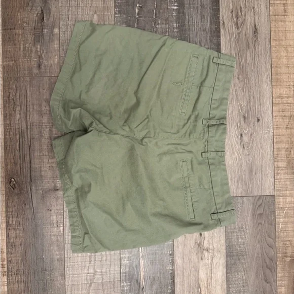 Old Navy Slim Shorts — Olive - Picture 2 of 6